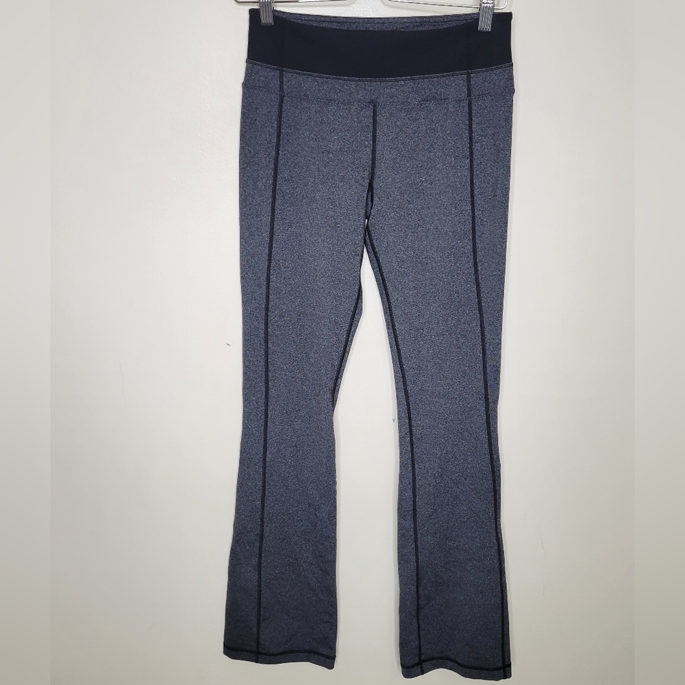 Lululemon Flare Heathered Charcoal Grey Bootcut Yoga Pants Size 8 EUC Pockets